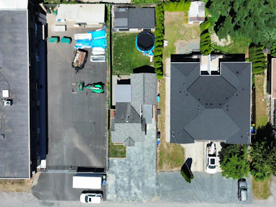 325 Hudson Bay Street - 3