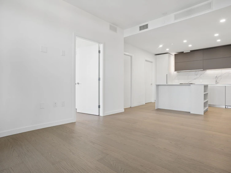 608-8415 Granville Street, Vancouver, BC, V6P 0M2 - 8