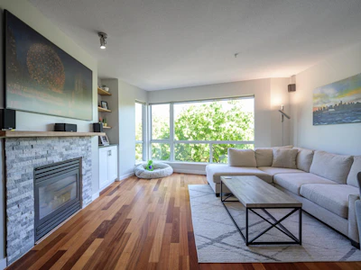 220-676 W 6th Avenue - 2