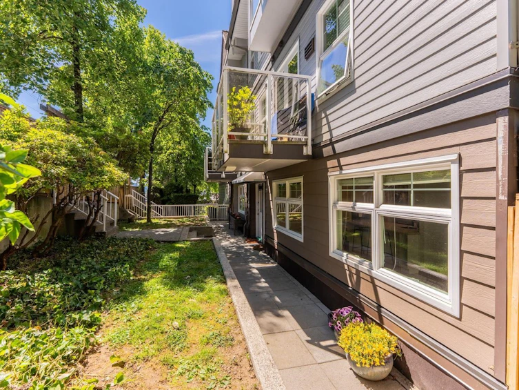 210-3787 Pender Street, Burnaby, BC, V5C 2L2 - 26