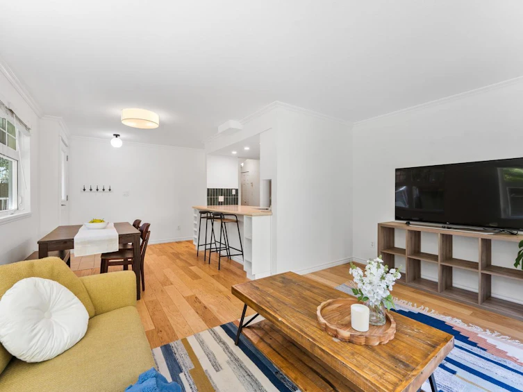 210-3787 Pender Street, Burnaby, BC, V5C 2L2 - 6