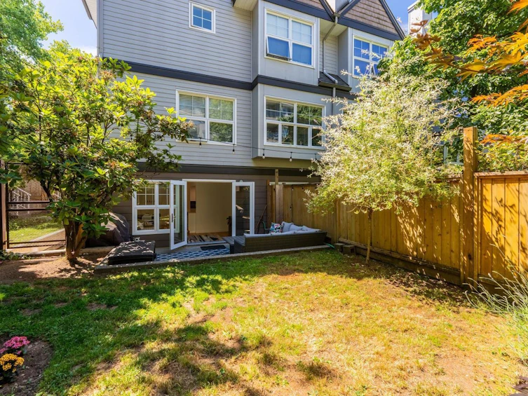 210-3787 Pender Street, Burnaby, BC, V5C 2L2 - 23