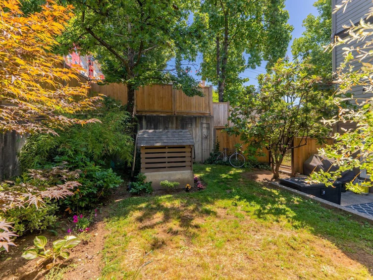 210-3787 Pender Street, Burnaby, BC, V5C 2L2 - 22