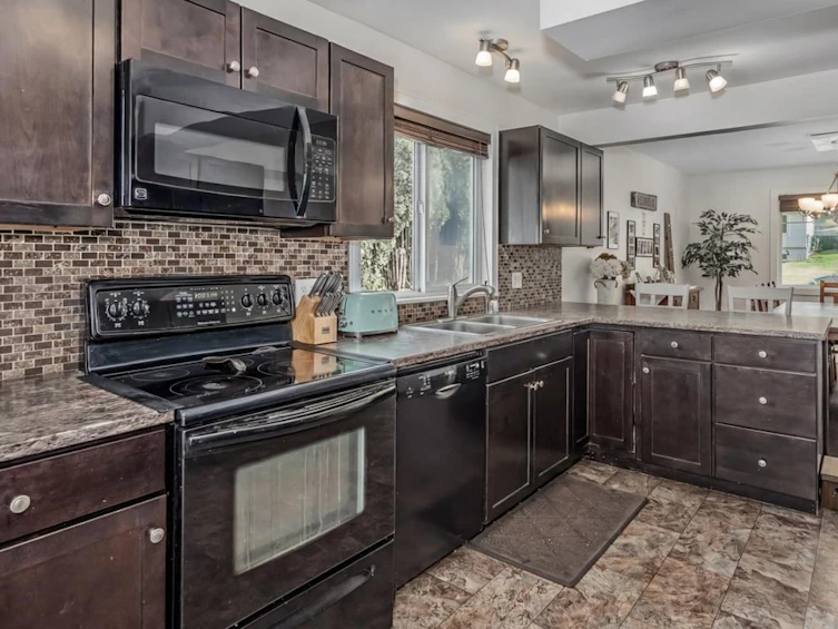 3553 Monashee Street, Abbotsford, BC, V2S 7H4 - 21