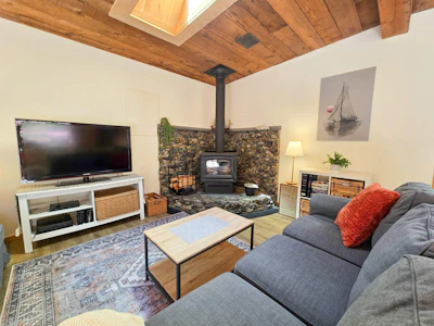 477 Gavin Road - 4