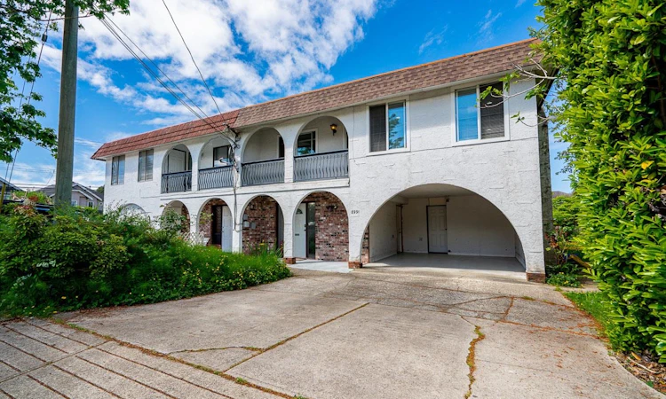 8991 St. Albans Road