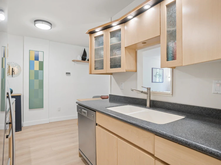 202-1867 W 3rd Avenue, Vancouver, BC, V6J 1K9 - 19