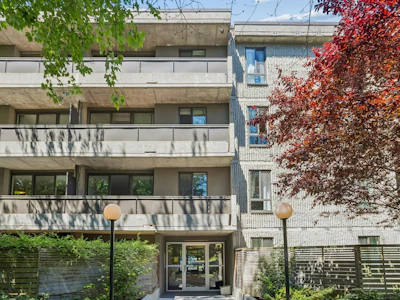 202-1867 West 3rd Avenue - 2