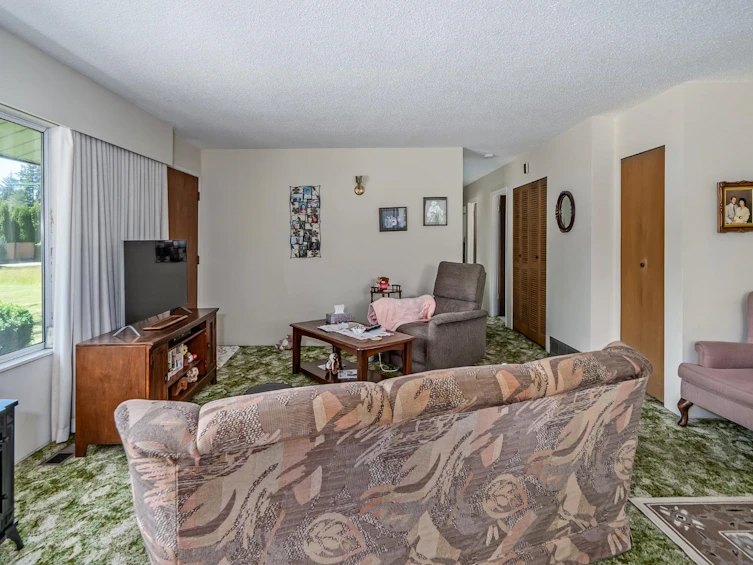 25792 Dewdney Trunk Road, Maple Ridge, BC, V4R 1Y4 - 13
