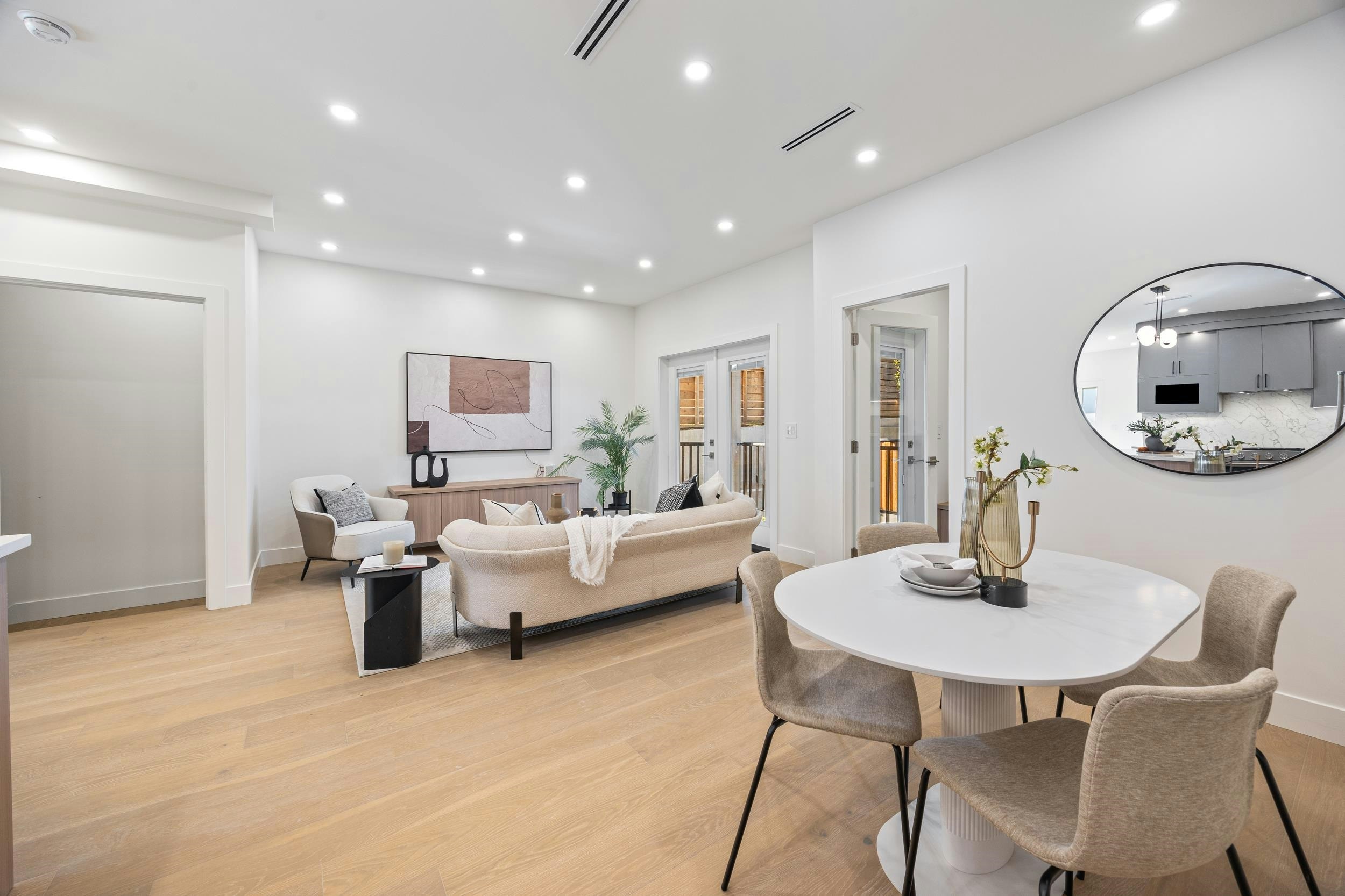 3-6176 Elgin Avenue - 5