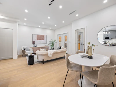 3-6176 Elgin Avenue - 5