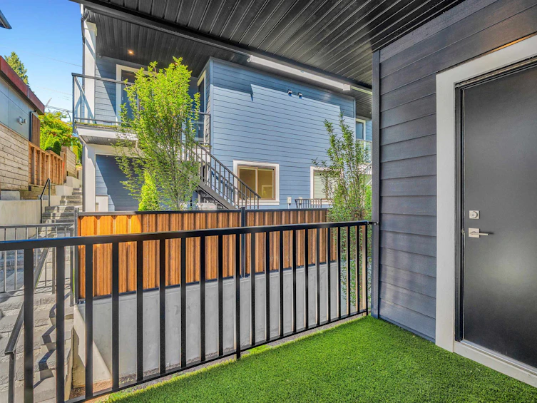 3-6176 Elgin Avenue, Burnaby, BC, V5H 3S4 - 16
