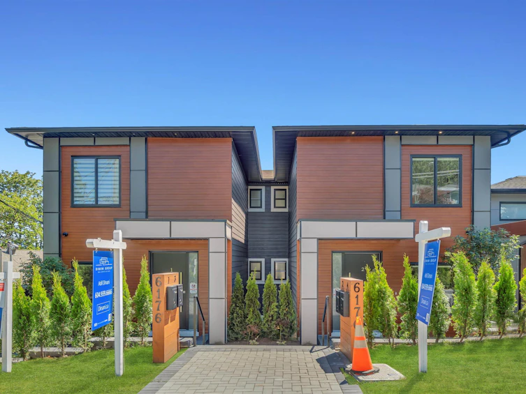 3-6176 Elgin Avenue, Burnaby, BC, V5H 3S4