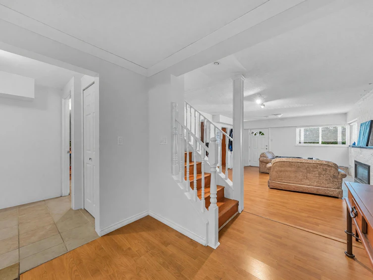 468 Saville Crescent, North Vancouver, BC, V7N 3B1 - 31