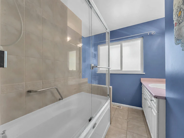 468 Saville Crescent, North Vancouver, BC, V7N 3B1 - 7