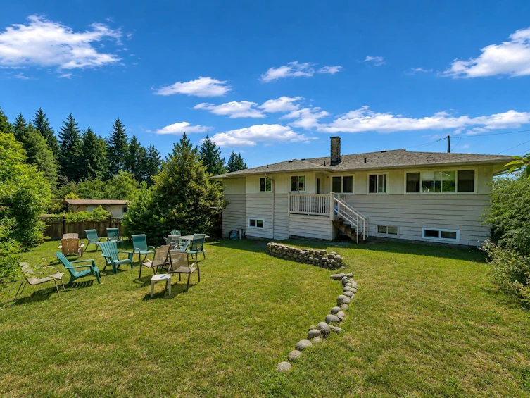 468 Saville Crescent, North Vancouver, BC, V7N 3B1 - 3