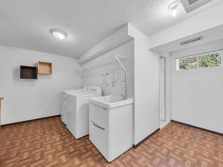 468 Saville Crescent, North Vancouver, BC, V7N 3B1 - 35