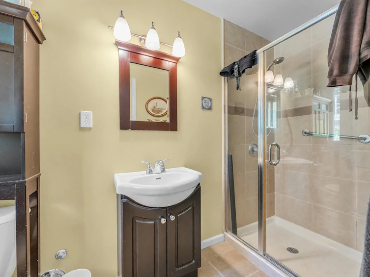 468 Saville Crescent, North Vancouver, BC, V7N 3B1 - 10