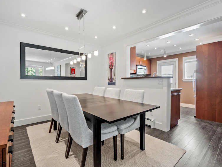 1050 E 10th Avenue, Vancouver, BC, V5T 2B5 - 11