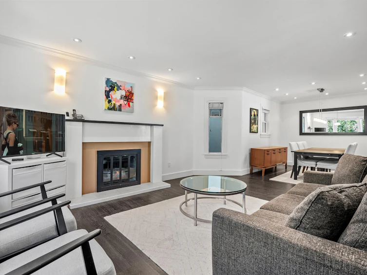 1050 E 10th Avenue, Vancouver, BC, V5T 2B5 - 2