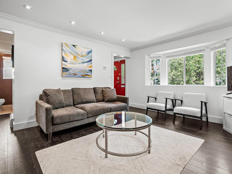 1050 E 10th Avenue, Vancouver, BC, V5T 2B5 - 7