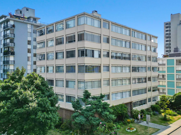 204-1050 Chilco Street, Vancouver, BC, V6G 2R8