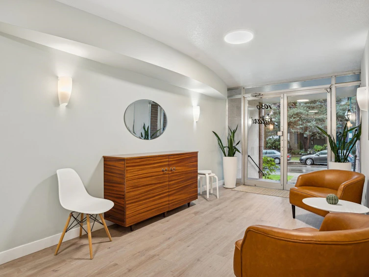 204-1050 Chilco Street, Vancouver, BC, V6G 2R8 - 2