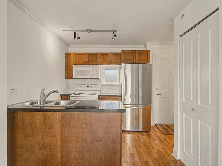 PH18-2265 E Hastings Street, Vancouver, BC, V5L 1V3 - 10