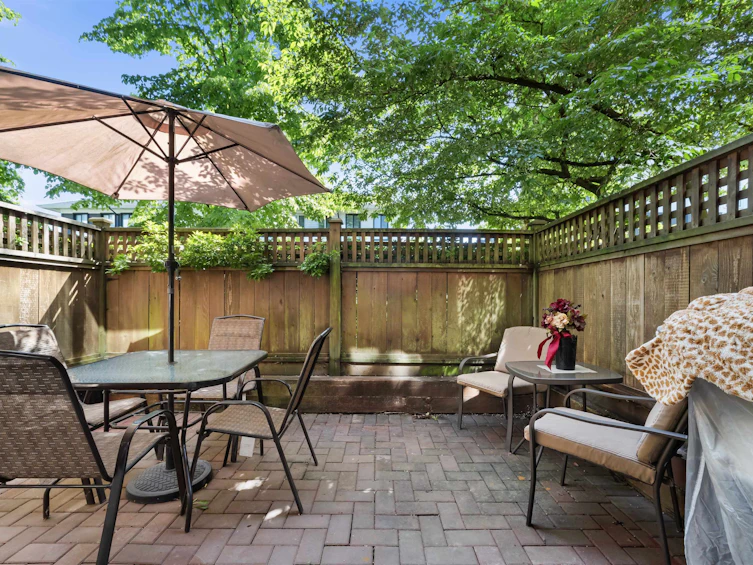 109-14980 101a Avenue, Surrey, BC, V3R 0T1 - 14