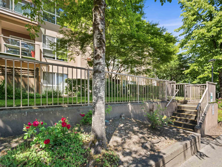 109-14980 101a Avenue, Surrey, BC, V3R 0T1 - 26