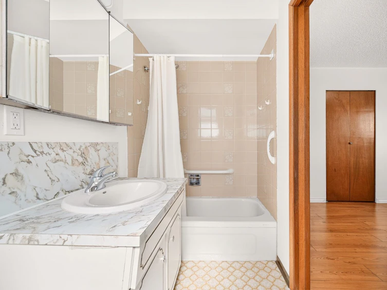 2463 Galt Street, Vancouver, BC, V5R 2R8 - 12