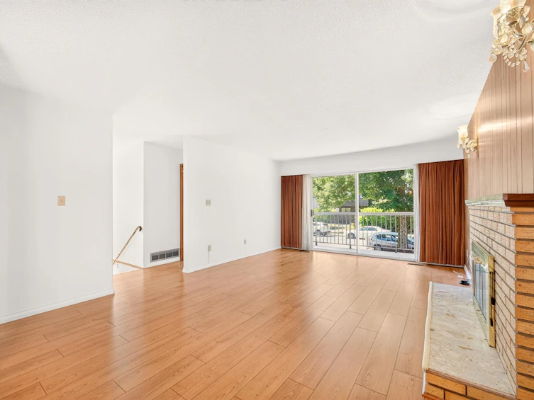 2463 Galt Street, Vancouver, BC, V5R 2R8 - 4