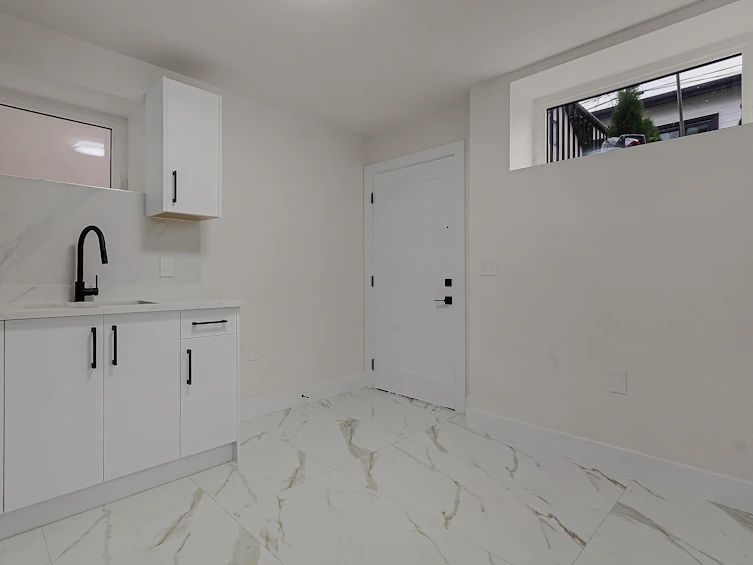 583 E 60th Avenue, Vancouver, BC, V5X 2A2 - 25