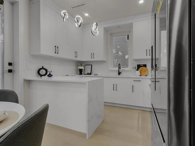 583 E 60th Avenue, Vancouver, BC, V5X 2A2 - 8