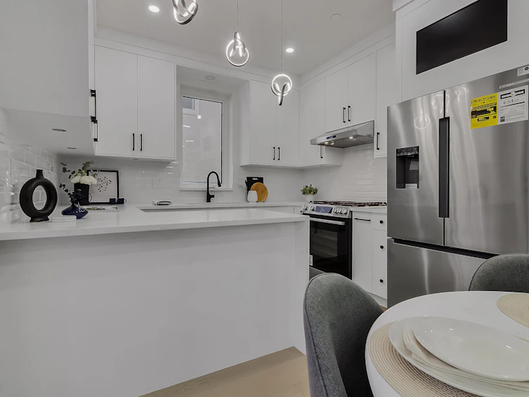 583 E 60th Avenue, Vancouver, BC, V5X 2A2 - 11