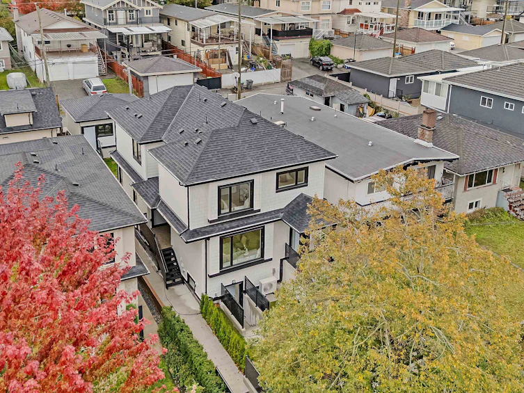 583 E 60th Avenue, Vancouver, BC, V5X 2A2