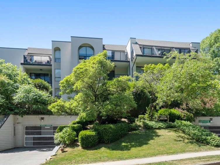 115-1945 Woodway Place, Burnaby, BC, V5B 4S4 - 34
