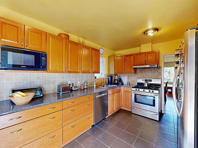 3752 Beatrice Street, Vancouver, BC, V5N 4H5 - 10