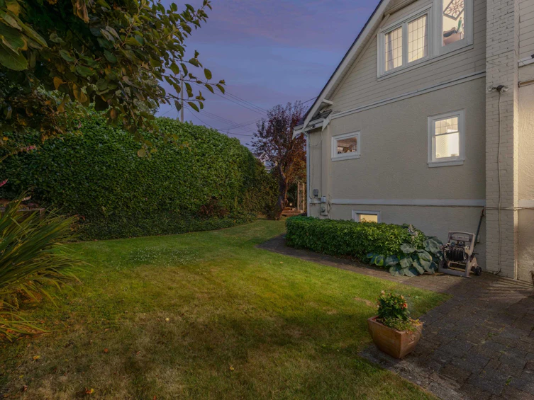 1104 Esquimalt Avenue, West Vancouver, BC, V7T 1K1 - 32