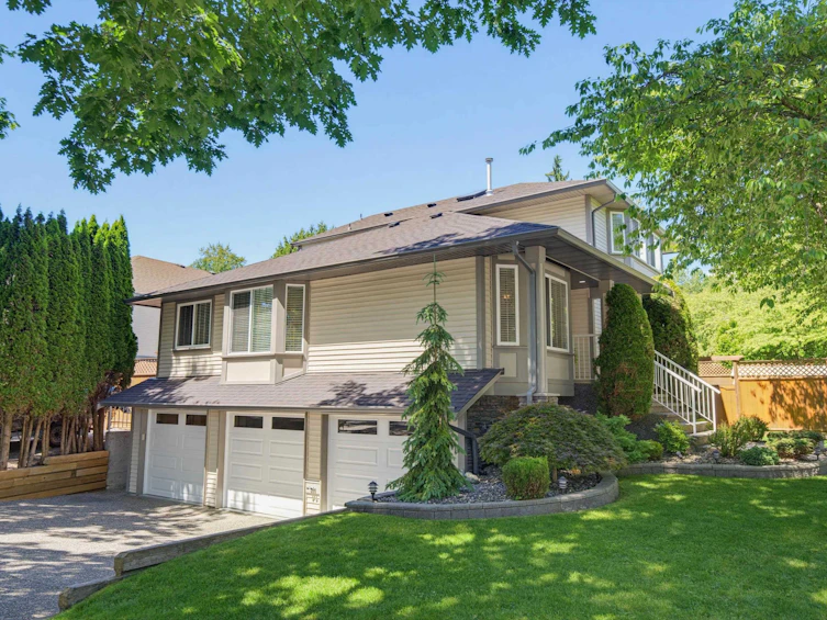 12057 238 Street, Maple Ridge, BC, V4R 4X4