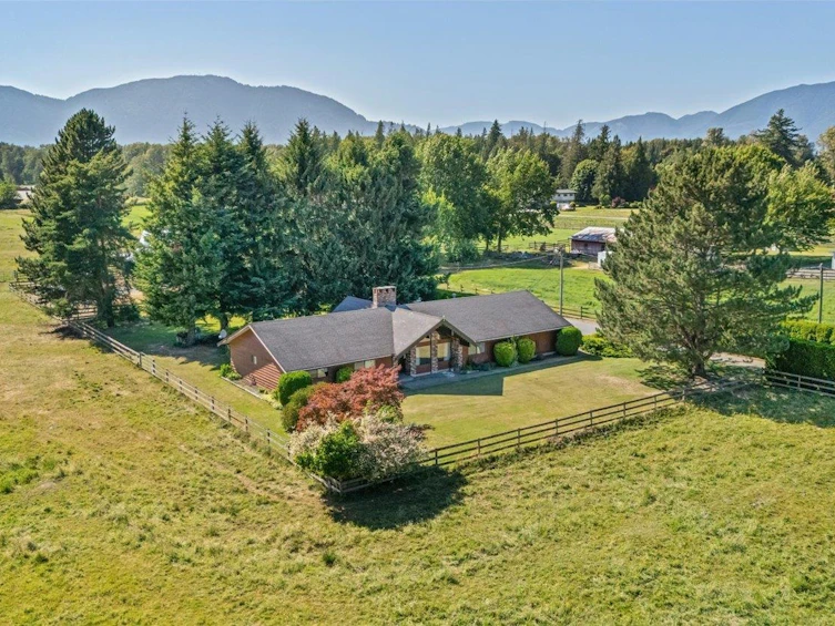 4933 Browne Road, Chilliwack, BC, V2R 4R3