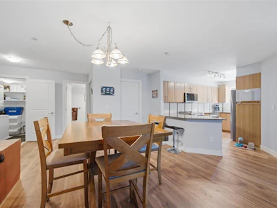 212-12020 207a Street - 5