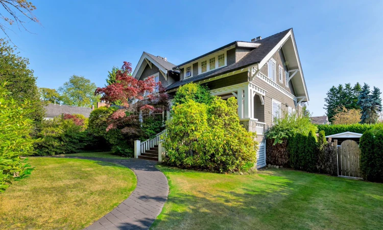 1670 W 49th Avenue