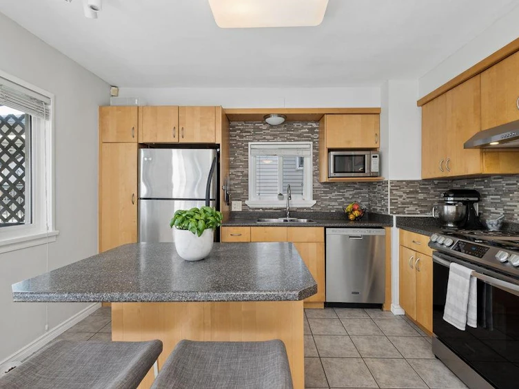 4344 Skeena Street, Vancouver, BC, V5R 2L7 - 5