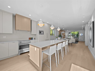 3-4963 Chester Street - 5