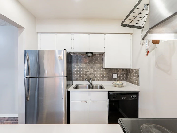 207-17661 58a Avenue, Surrey, BC, V3S 1N4 - 8