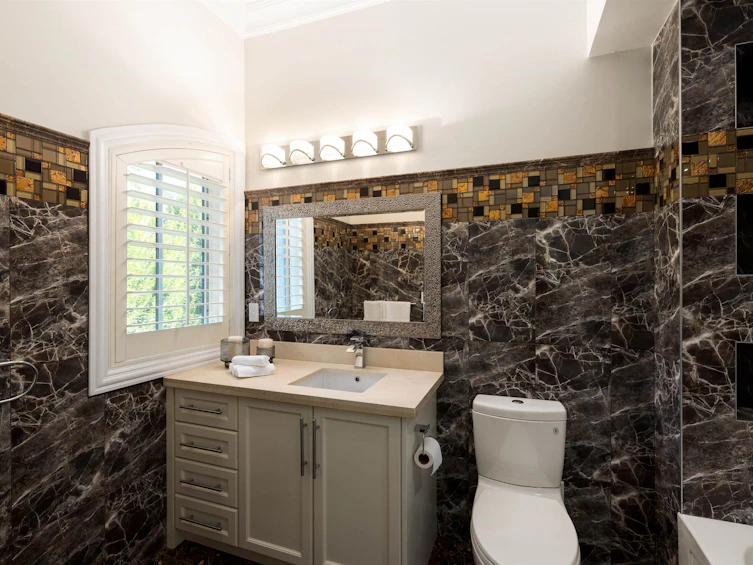 2912 Mathers Avenue, West Vancouver, BC, V7V 2K1 - 33