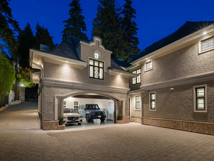 2912 Mathers Avenue, West Vancouver, BC, V7V 2K1 - 7