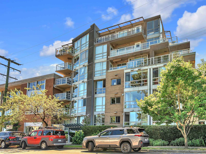 403 - 1818 W 6th Avenue, Vancouver BC V6J 1R6