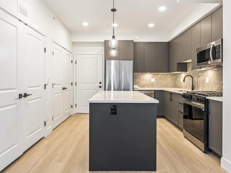 611-3480 146a Street, Surrey, BC, V4P 0H6 - 7